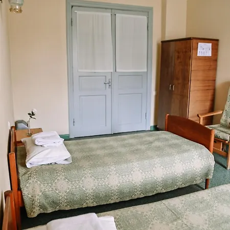 Krimuldas Muiza Hostel *